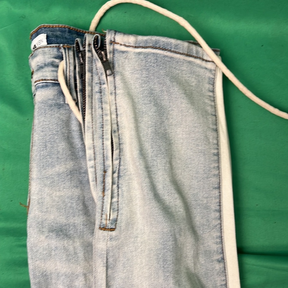 Men Light Washed Ripped Jeans - Picture 6 of 6